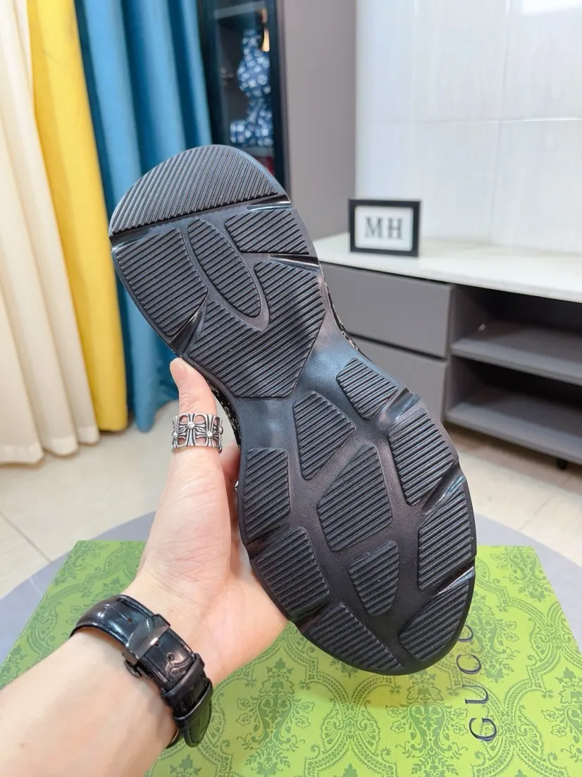 Men's shoes 💰560🌹🌹【GUCCI】pop-top casual sneakers with daddy outsole, breathable and comfortable, easy to walk, a versatile style for trendy men, upper with cowhide edged outsole design➕genuine leather lining➕Gucci's popular original outsole, sports and running style, super comfortable. Code number 38-44